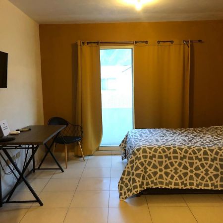 Consulado Suites Монтеррей Экстерьер фото